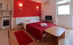 Apartments Lola